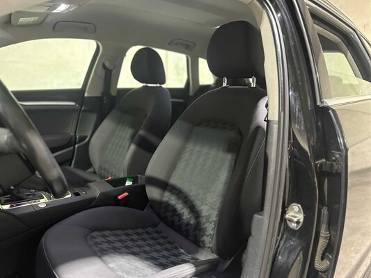 Audi A3 Sportback 1.4 e-tron Attraction 150pk 2015, HL-741-R