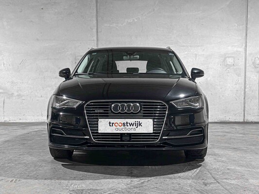 Audi A3 Sportback 1.4 e-tron Attraction 150PS 2015, HL-741-R