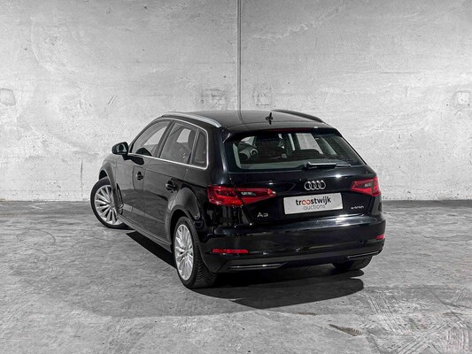 Audi A3 Sportback 1.4 e-tron Attraction 150PS 2015, HL-741-R
