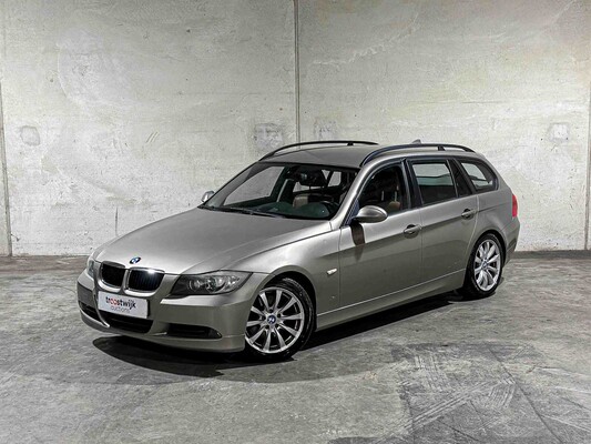 BMW 320i Touring High Executive 170pk 2008 3-serie, 56-GFT-7