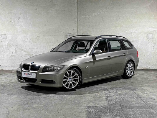 BMW 320i Touring High Executive 170pk 2008 3-serie, 56-GFT-7