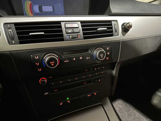 BMW 320i Touring High Executive 170pk 2008 3-serie, 56-GFT-7