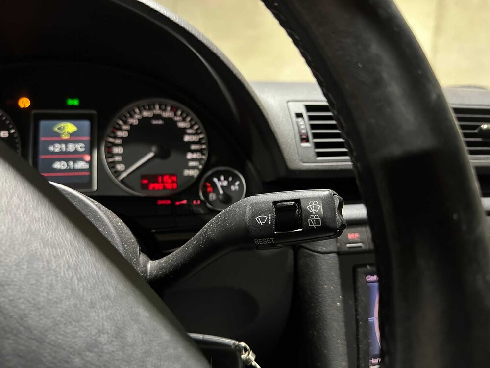 Audi S4 Avant 4.2 V8 Quattro B6 344pk 2004, 49-ZJ-ZJ