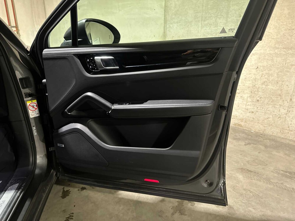 Porsche Cayenne Coupé 3.0 V6 Sport Chrono 340PS 2020, K-288-NG