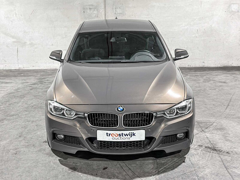 BMW 330e M-Sport F30 184PS 2016 3er, JX-127-V