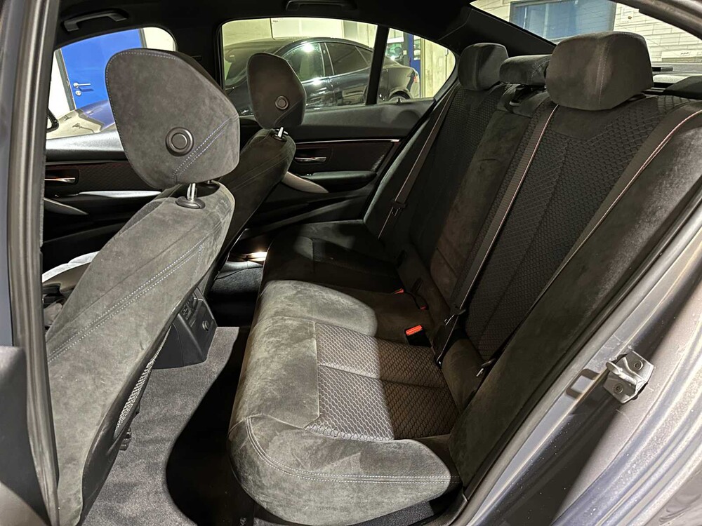 BMW 330e M-Sport F30 184PS 2016 3er, JX-127-V