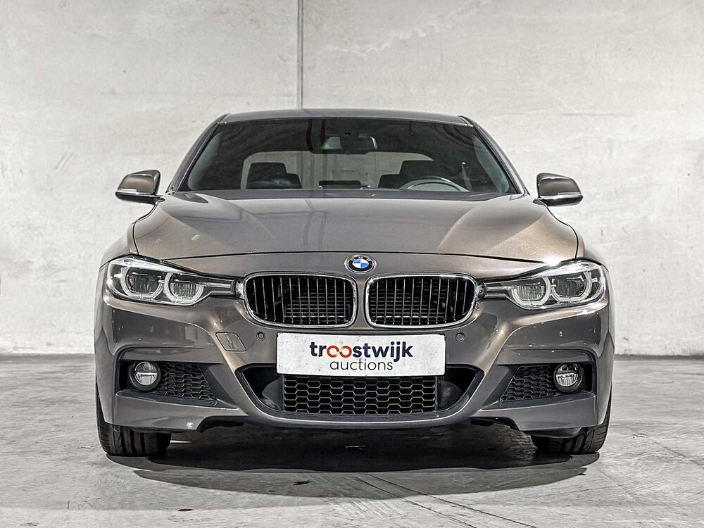 BMW 330e M-Sport F30 184PS 2016 3er, JX-127-V
