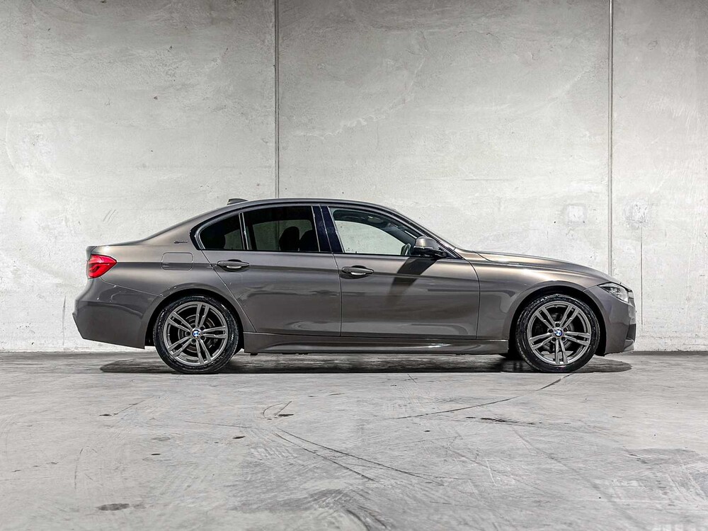 BMW 330e M-Sport F30 184PS 2016 3er, JX-127-V