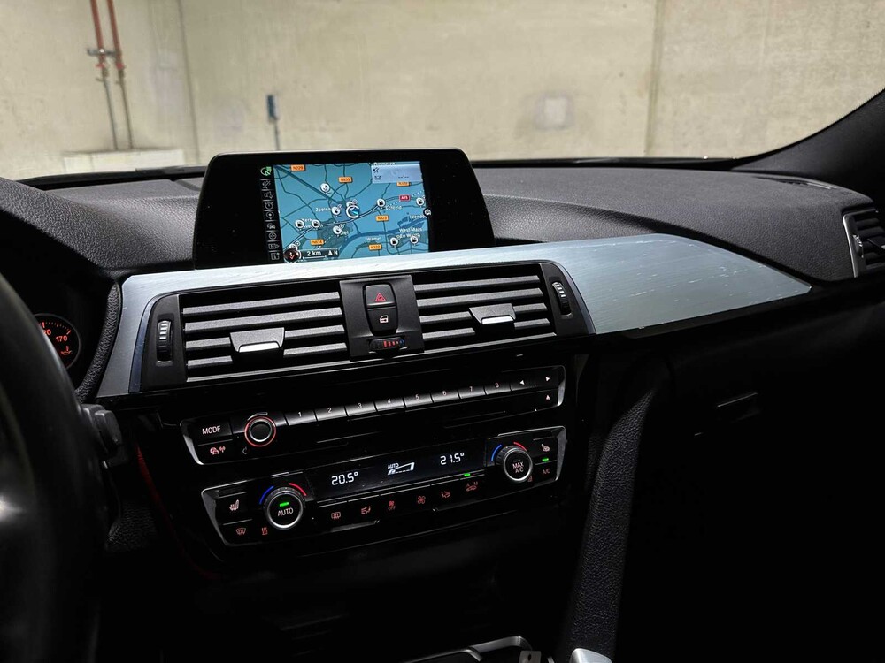 BMW 330e M-Sport F30 184PS 2016 3er, JX-127-V