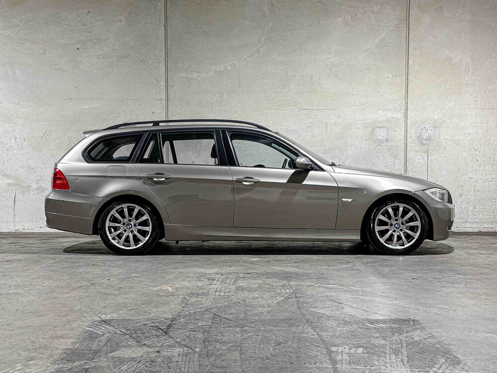 BMW 320i Touring High Executive 170PS 2008 3er, 56-GFT-7
