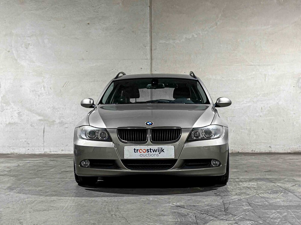 BMW 320i Touring High Executive 170PS 2008 3er, 56-GFT-7