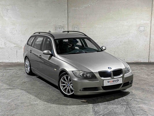 BMW 320i Touring High Executive 170pk 2008 3-serie, 56-GFT-7