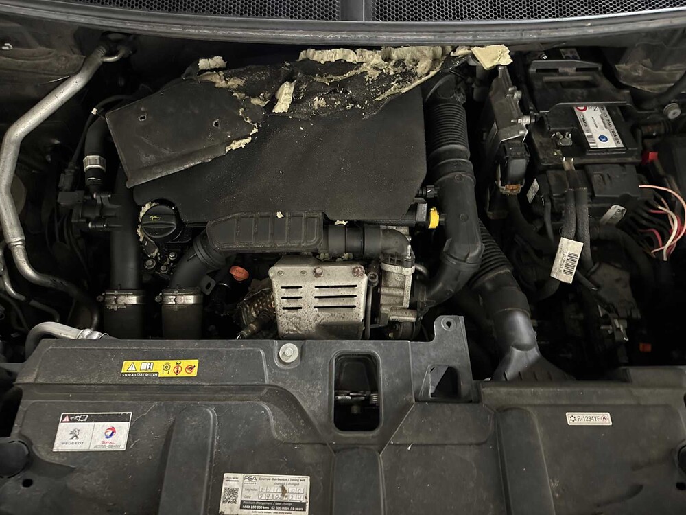 Peugeot 3008 1.2 PureTech Allure 131PS 2017, R-718-XL