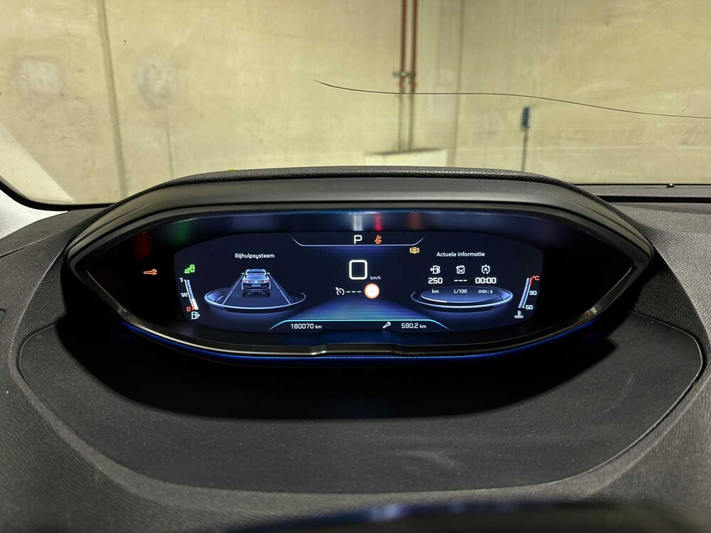 Peugeot 3008 1.2 PureTech Allure 131PS 2017, R-718-XL