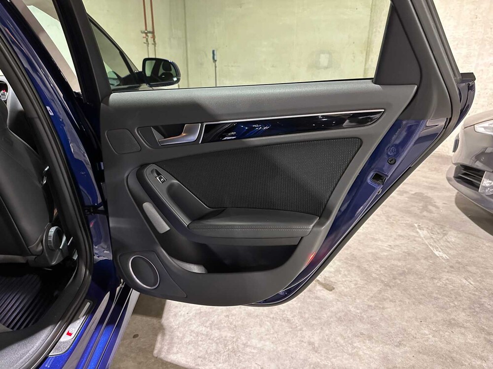 Audi A4 Avant 1.8 TFSI Business Edition 170PS 2015, 1-ZKJ-07