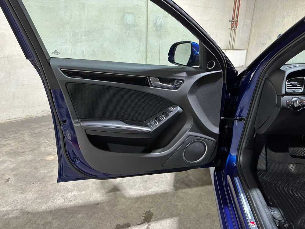 Audi A4 Avant 1.8 TFSI Business Edition 170PS 2015, 1-ZKJ-07