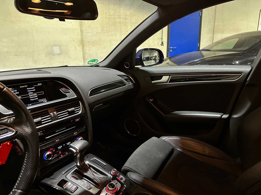 Audi A4 Avant 1.8 TFSI Business Edition 170PS 2015, 1-ZKJ-07