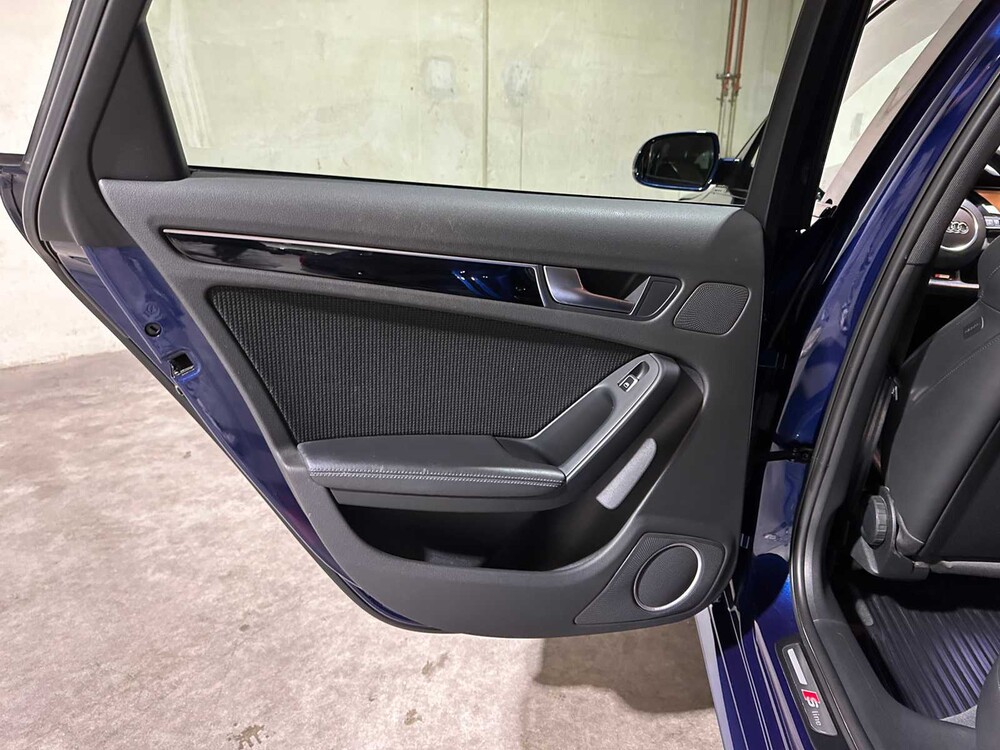 Audi A4 Avant 1.8 TFSI Business Edition 170PS 2015, 1-ZKJ-07