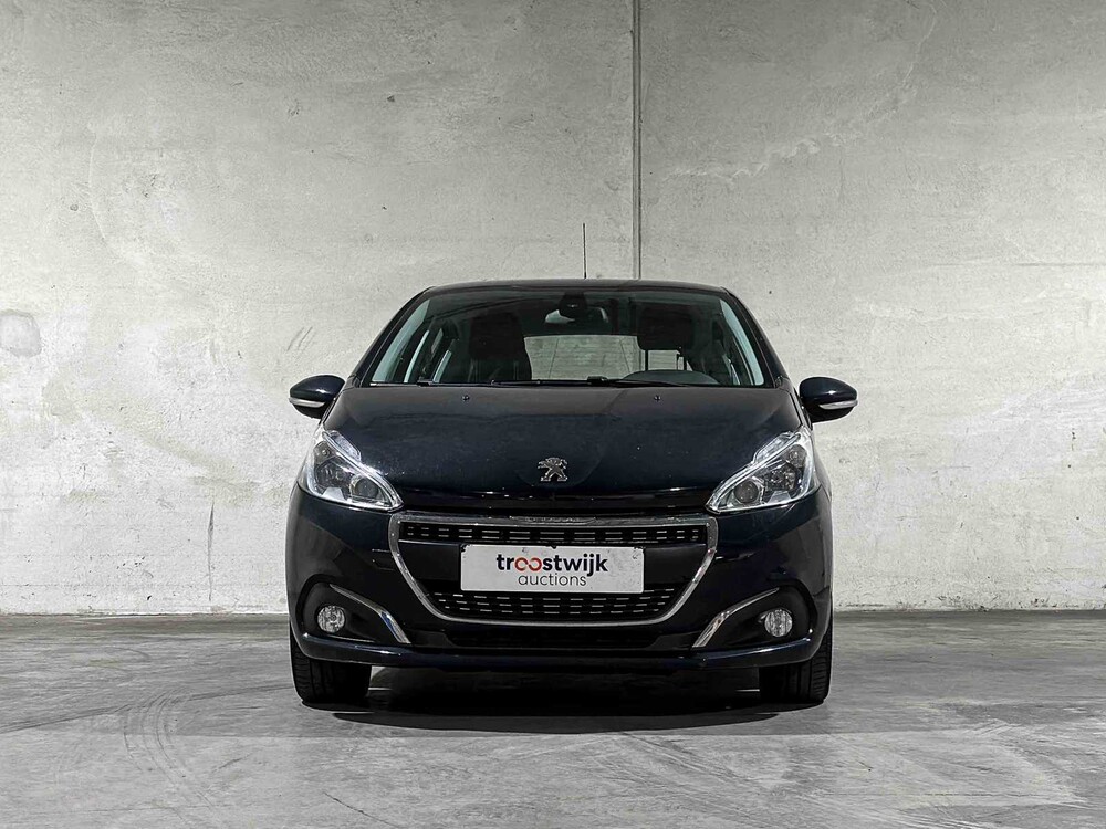 Peugeot 208 1.2 PureTech Signature 83PS 2019, XR-330-V