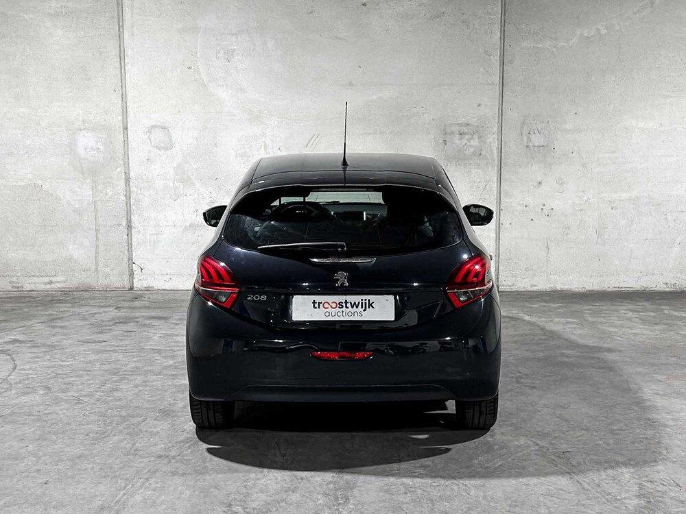 Peugeot 208 1.2 PureTech Signature 83PS 2019, XR-330-V