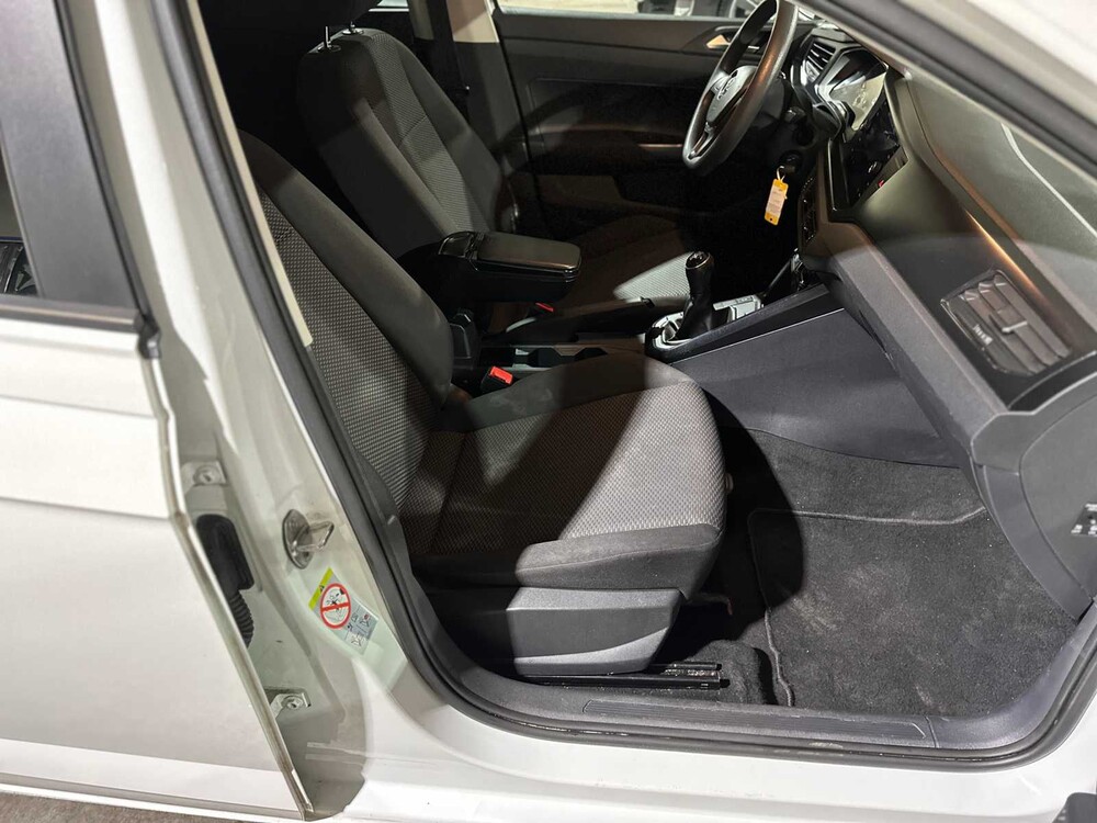 Volkswagen Polo 1.0 MPI Trendline 2018, J-227-SF