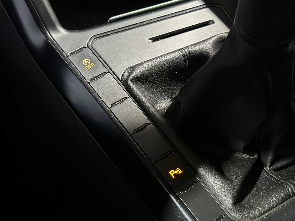 Volkswagen Polo 1.0 MPI Trendline 2018, J-227-SF