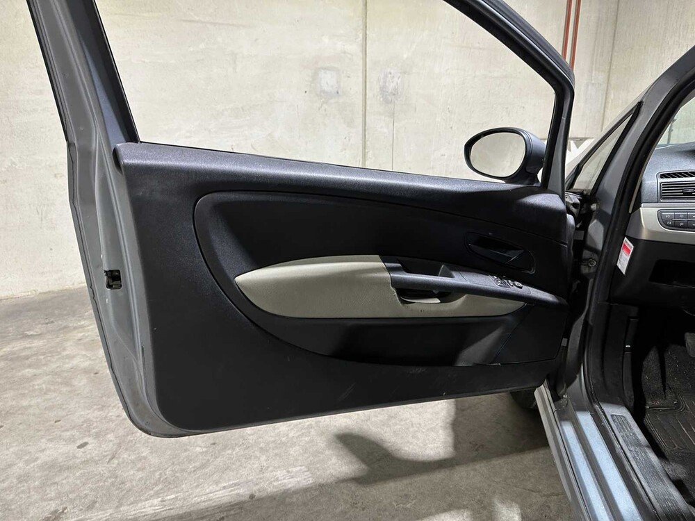 Fiat Grande Punto 1.4-16V Sportsound Plus 95PS 2006, 31-TL-LT