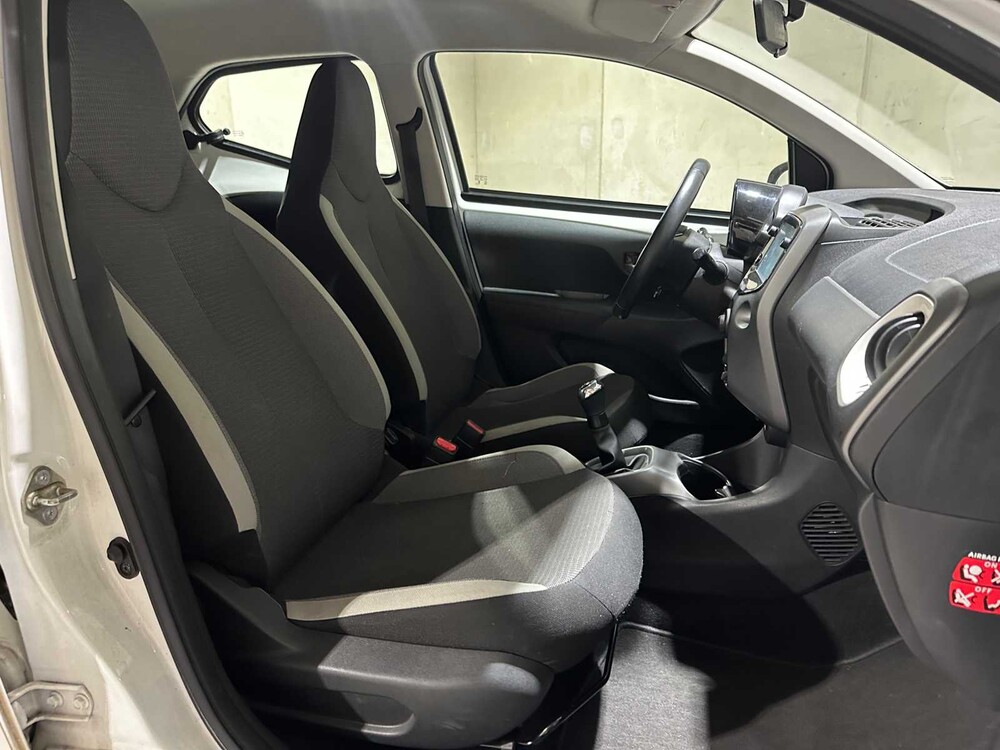 Toyota Aygo 1.0 VVT-i x-play 72hp 2020, J-855-XB