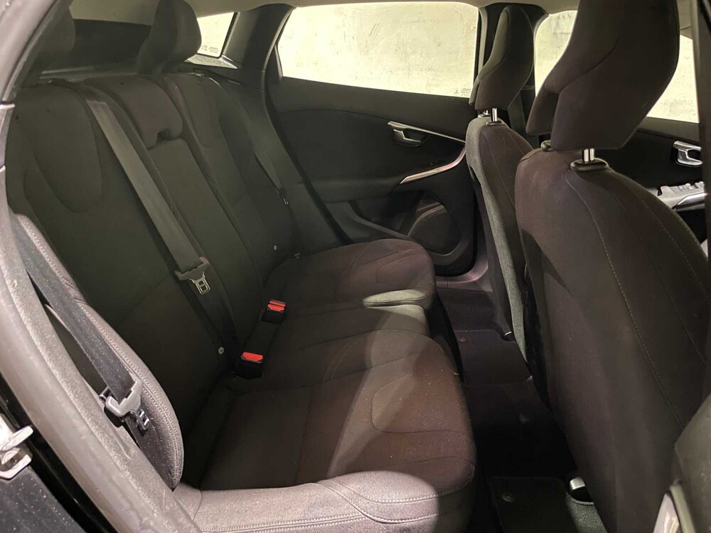 Volvo V40 2.0 D4 Kinetic Business 190PS 2014, 7-XZP-57