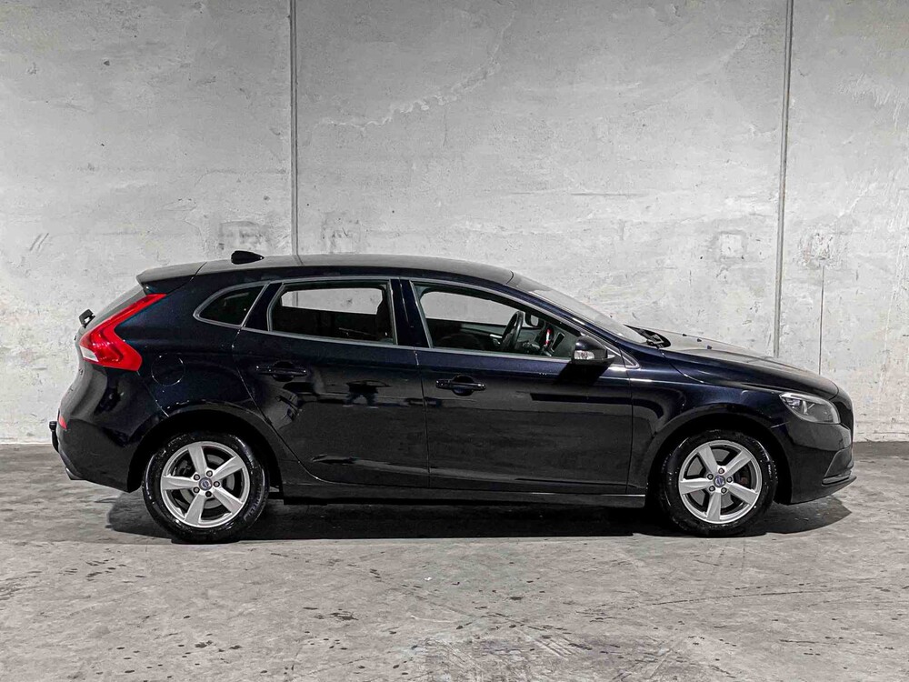 Volvo V40 2.0 D4 Kinetic Business 190PS 2014, 7-XZP-57