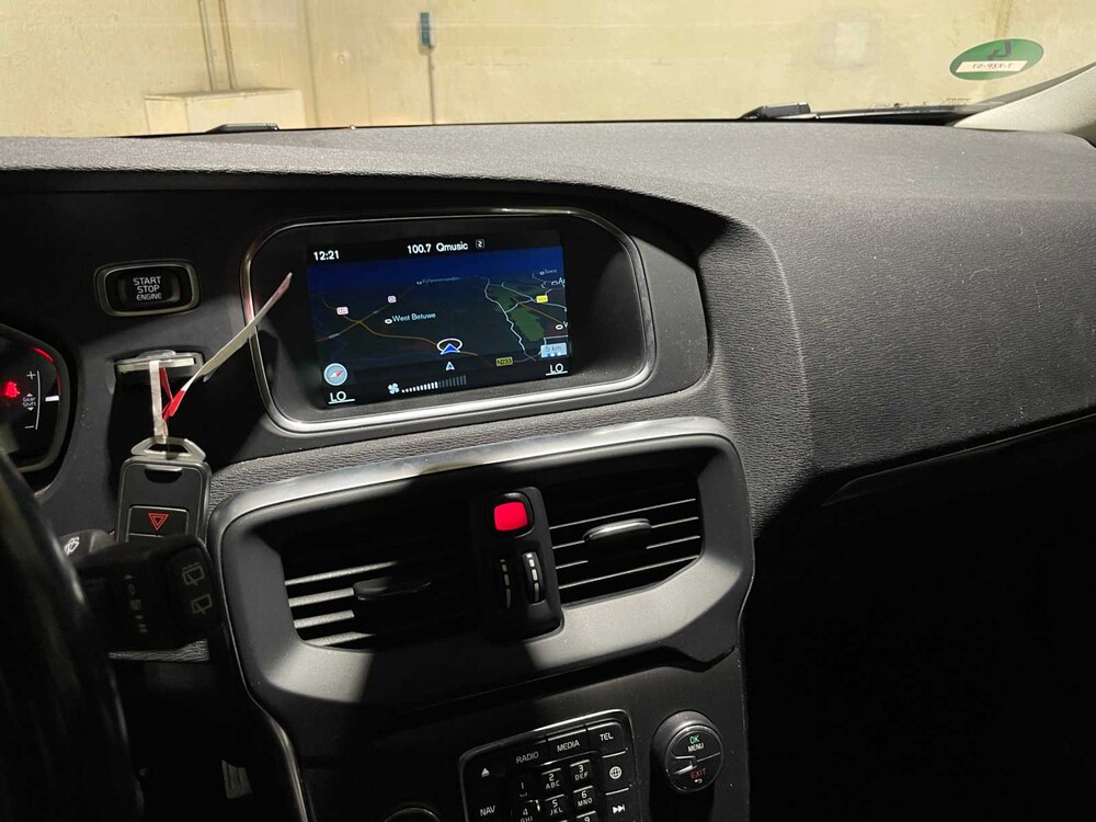 Volvo V40 2.0 D4 Kinetic Business 190PS 2014, 7-XZP-57