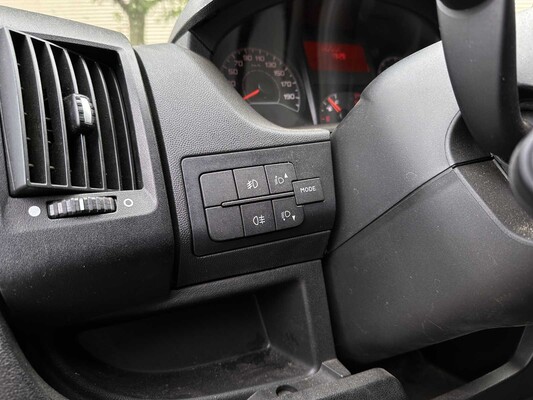 Peugeot Boxer 333 2.0 HDI Pro 131pk 2019 Bedrijfswagen, VDL-40-B