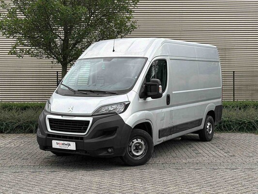 Personen- en bedrijfsauto's te Tiel