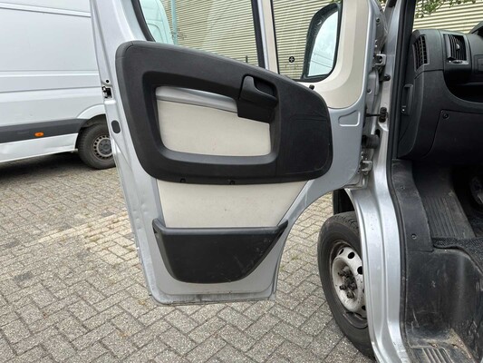 Peugeot Boxer 333 2.0 HDI Pro 131pk 2019 Bedrijfswagen, VDL-40-B