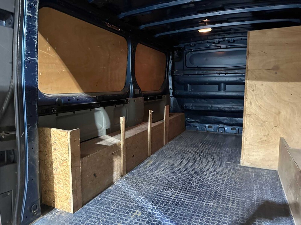 Nissan Primastar 2.0 dCi L2H1 Acenta AUTOMATIC 2011 Nutzfahrzeug, 2-VKX-66