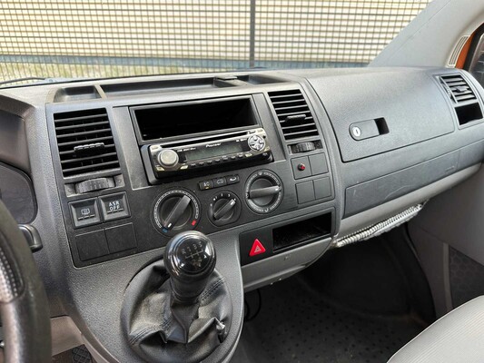 Volkswagen Transporter Kombi 1.9 TDI 340 Comf.l. 9-Persoons 86pk 2006, 69-TP-GN
