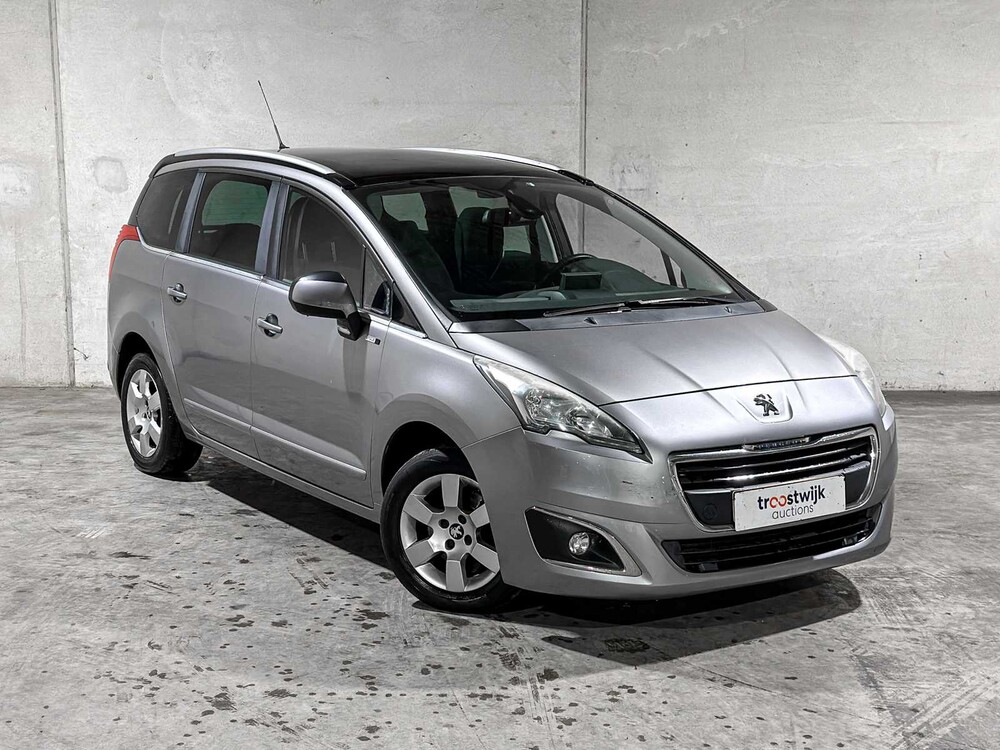 Peugeot 5008 1.2 PureTech Style 5p. 131PS 2015, GL-399-V
