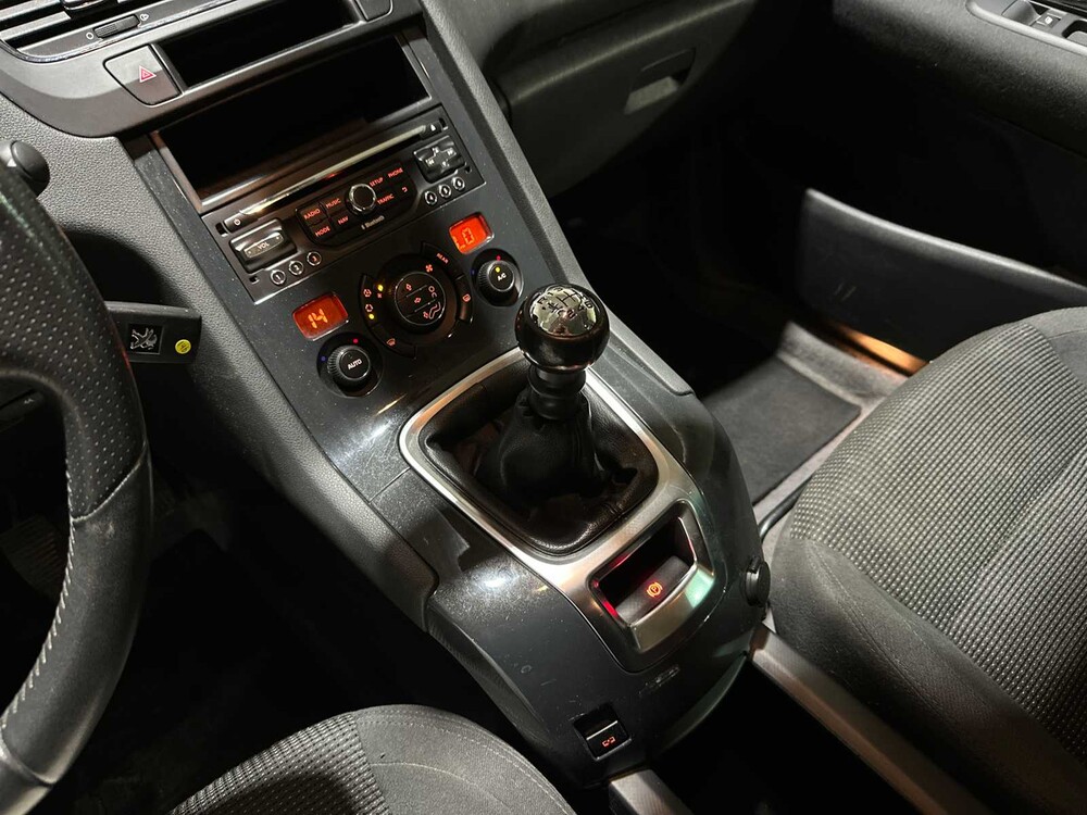 Peugeot 5008 1.2 PureTech Style 5p. 131PS 2015, GL-399-V