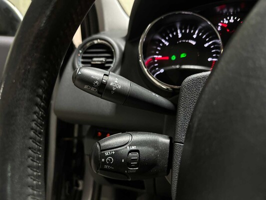 Peugeot 5008 1.2 PureTech Style 5p. 131PS 2015, GL-399-V