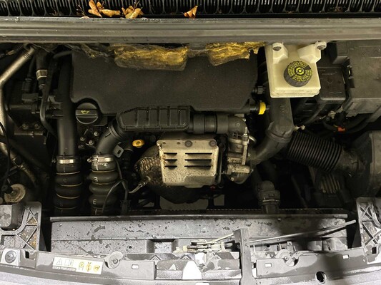 Peugeot 5008 1.2 PureTech Style 5p. 131PS 2015, GL-399-V