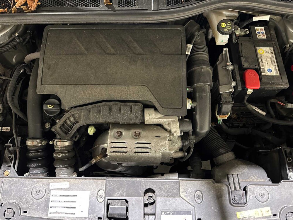 Peugeot 208 1.2 PureTech Blue Lease Allure 101PS 2021, L-705-ZD