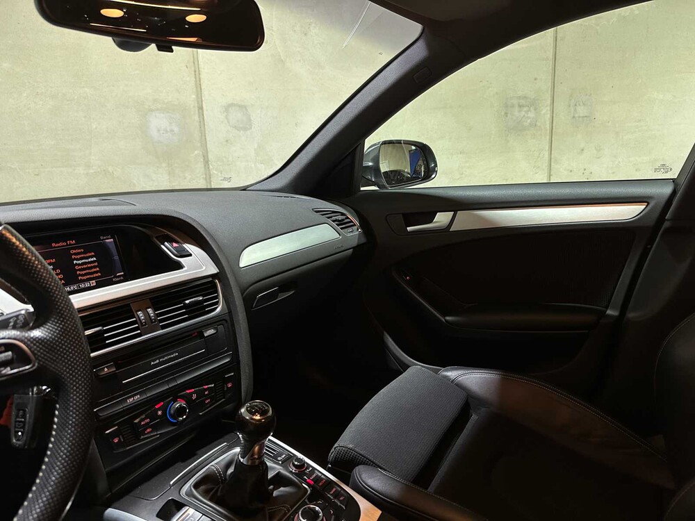 Audi A4 Avant 2.0 TFSI S Edition 179PS 2010, 89-KJX-2