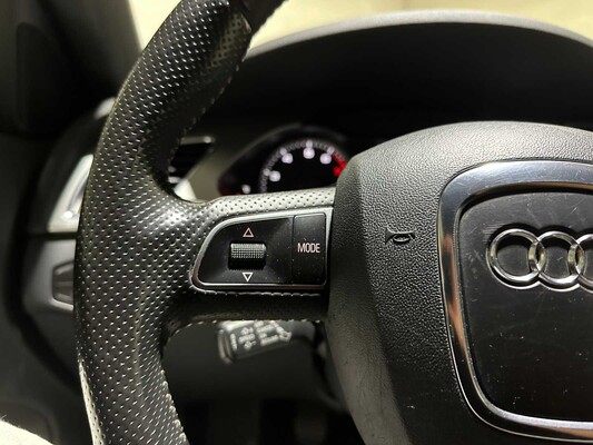 Audi A4 Avant 2.0 TFSI S Edition 179PS 2010, 89-KJX-2