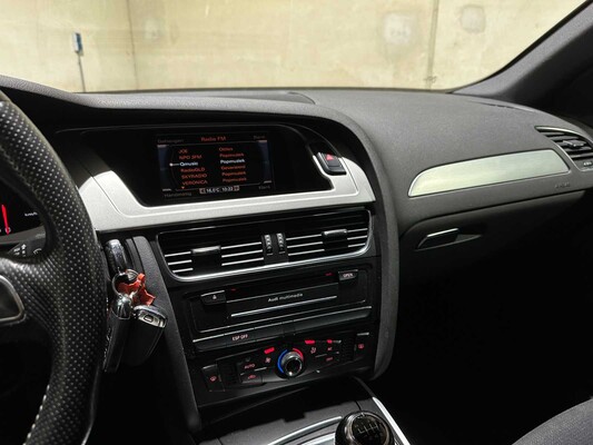 Audi A4 Avant 2.0 TFSI S Edition 179PS 2010, 89-KJX-2