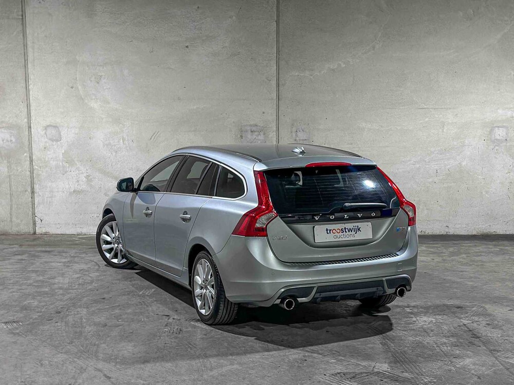 Volvo V60 1.6 T3 R-Design 150PS 2012 (Original-NL), 34-XLS-4