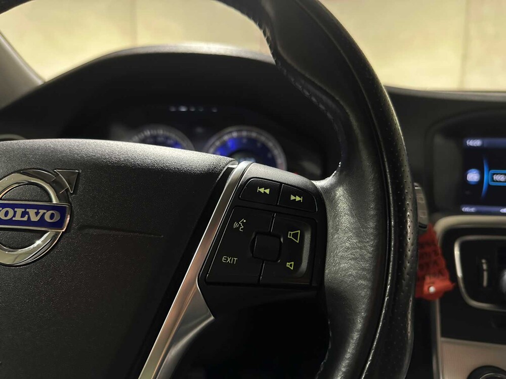 Volvo V60 1.6 T3 R-Design 150PS 2012 (Original-NL), 34-XLS-4