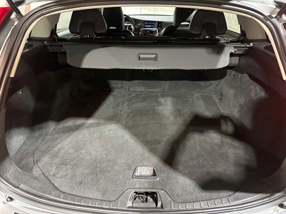 Volvo V60 1.6 T3 R-Design 150PS 2012 (Original-NL), 34-XLS-4