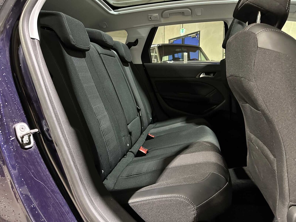 Peugeot 308 SW 1.2 PureTech Blue Lease Premium 131PS 2020, J-238-FL