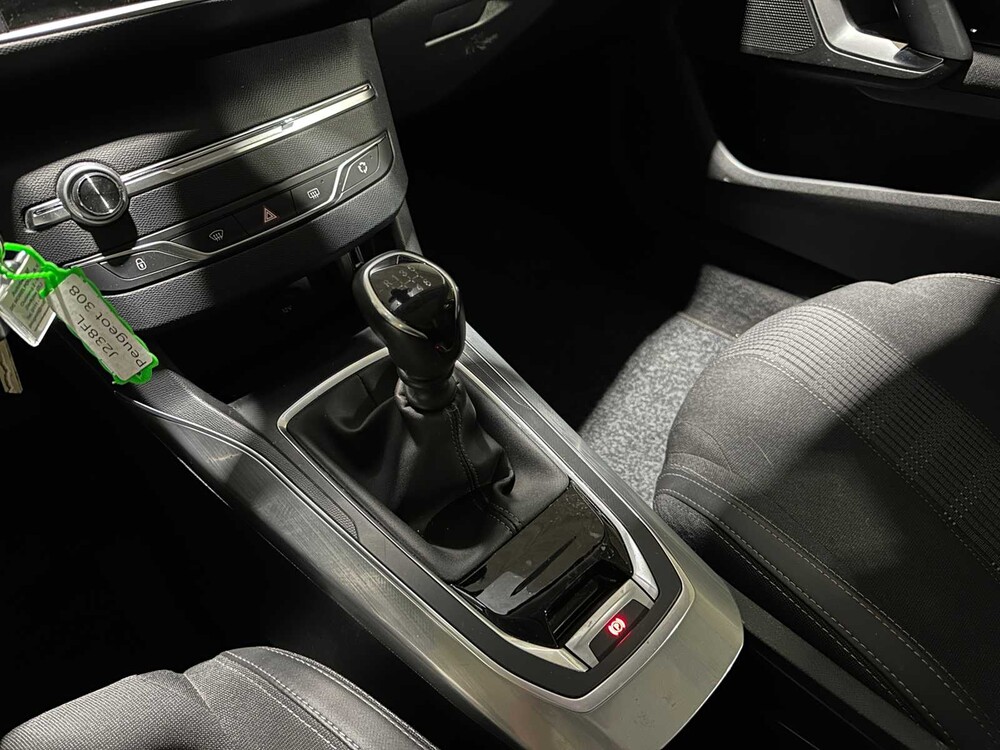 Peugeot 308 SW 1.2 PureTech Blue Lease Premium 131PS 2020, J-238-FL