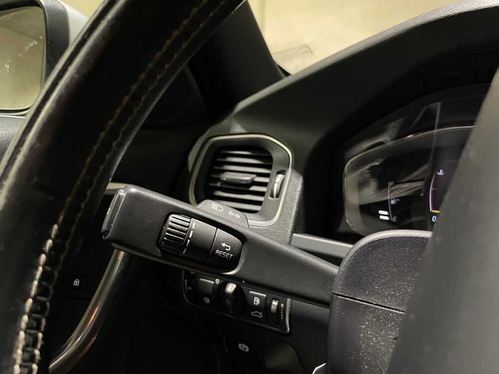 Volvo V60 2.0 D2 Summum 120PS 2015, XF-303-K